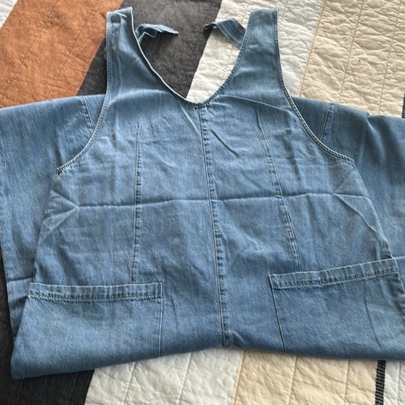 Three Bird Nest 👖 City Sunrise
Denim overalls - Picture 3 of 3